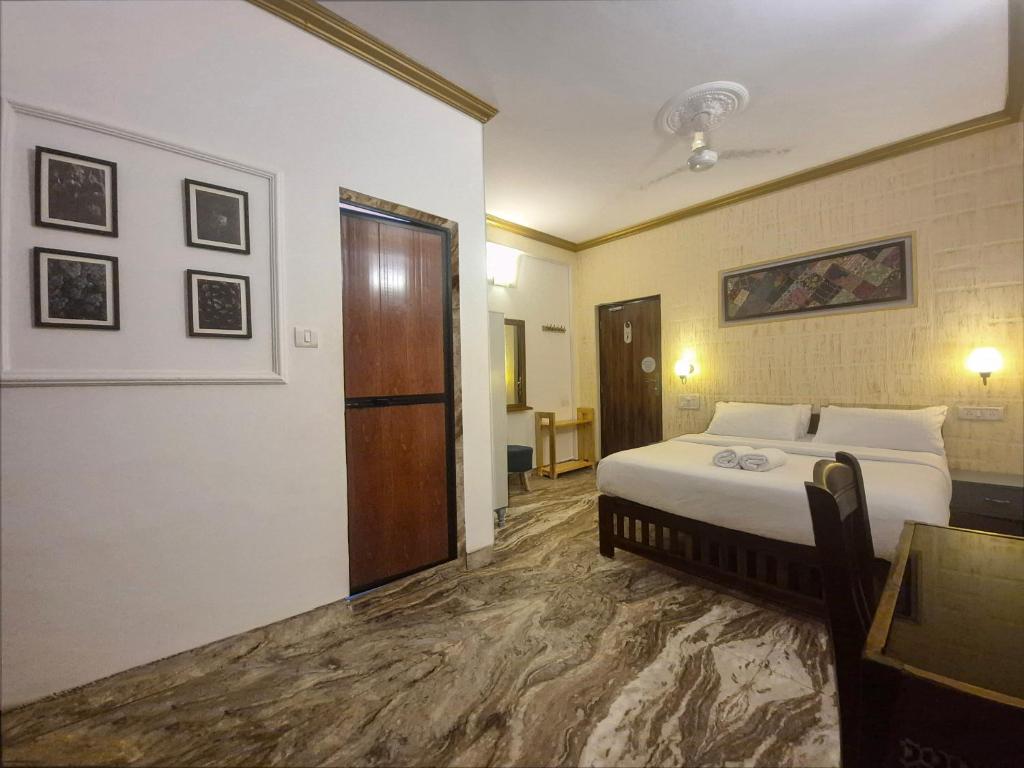 Postel nebo postele na pokoji v ubytování LaligurasVilla Beachside Escape - 100m to Beach