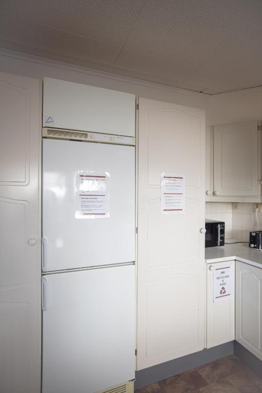 Kuchyň nebo kuchyňský kout v ubytování Abisko Hostel