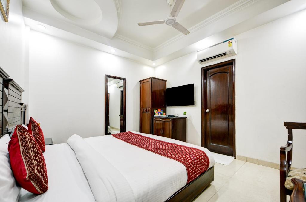 Postel nebo postele na pokoji v ubytování Hotel Legend International - 02 Mins from New Delhi Station
