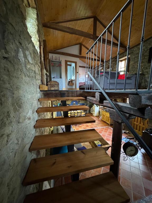 A restaurant or other place to eat at Genciana, Casa Rural con encanto en La Montaña Leonesa