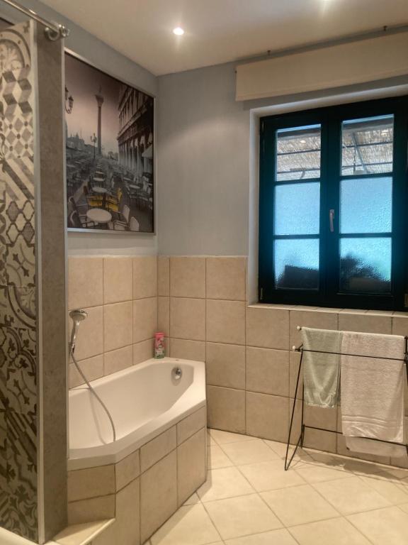 Hotel Gästehaus Hochmann Stadecken - Трехместный номер с видом