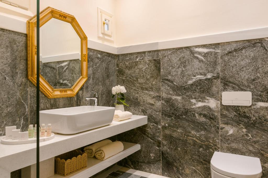 Kúpeľňa v ubytovaní Etoile Luxury Suites