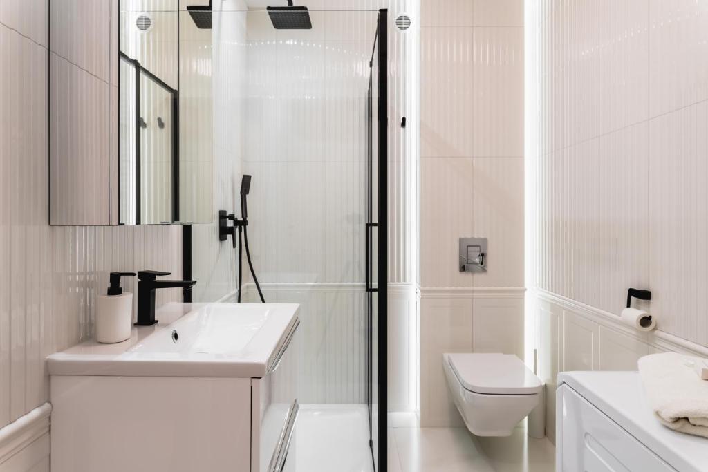 Pure Home Premium Apartments - Free Parking & AC - 4