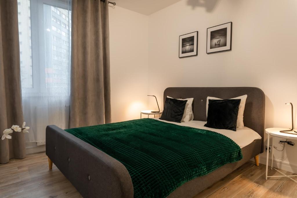 Pure Home Premium Apartments - Free Parking & AC - 1