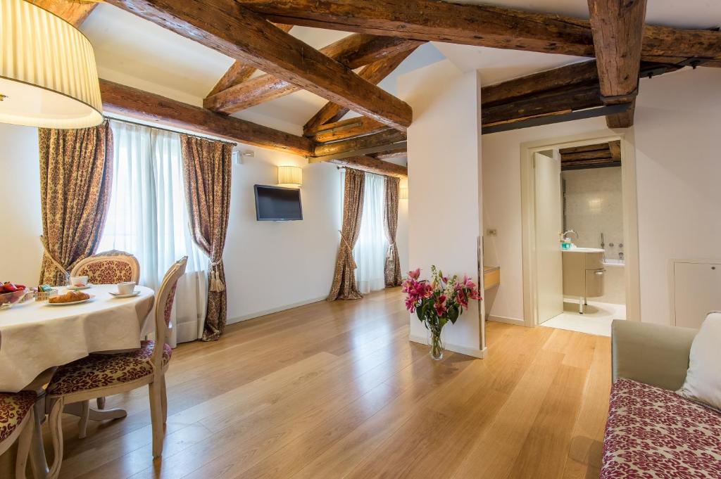 Telewizja i/lub zestaw kina domowego w obiekcie Al Redentore Di Venezia