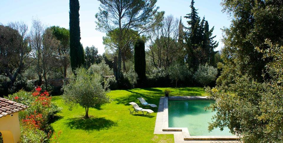 Photo de la galerie de l'établissement Aix en Provence Villa avec piscine au coeur de la nature, à Meyreuil
