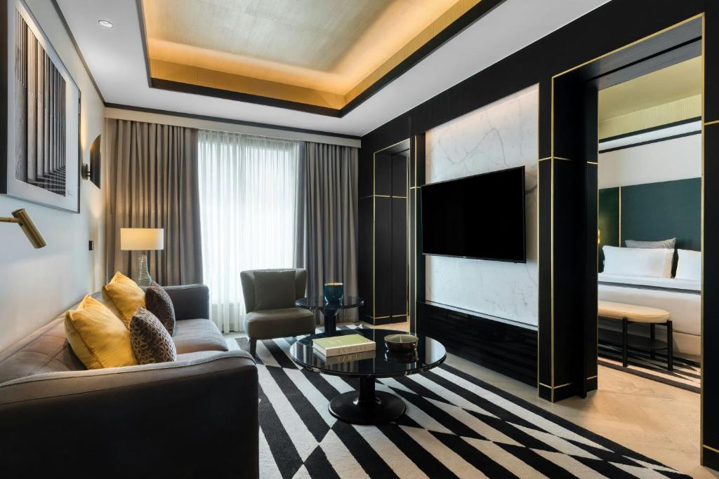 
City View, One Bedroom Suite, 1 King Bed
