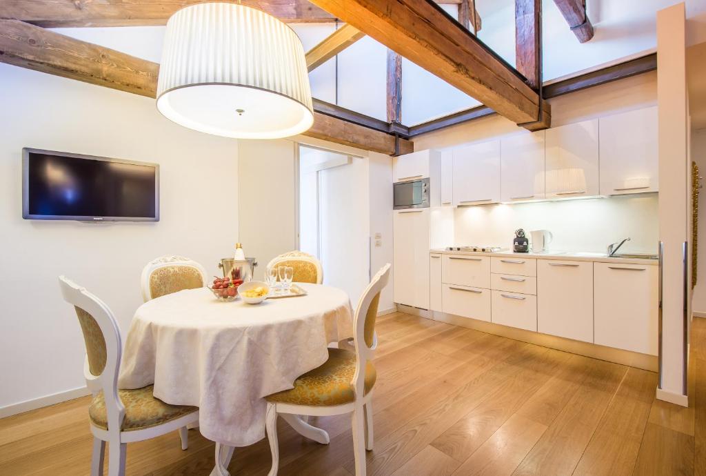 Kuchnia lub aneks kuchenny w obiekcie Al Redentore Di Venezia
