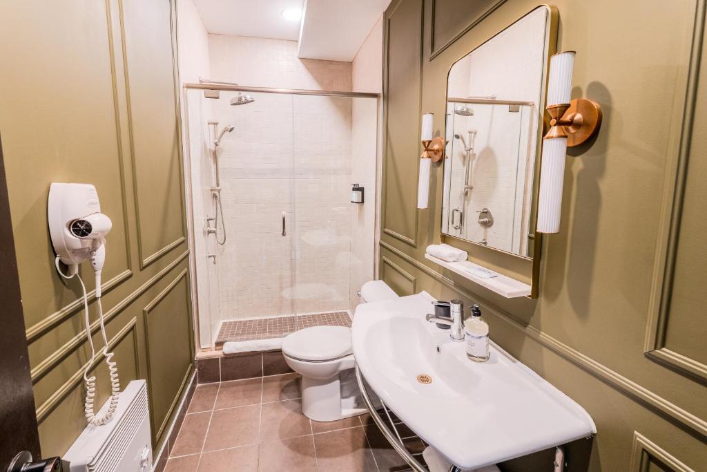 Self Check-In Boutique Hotel - Quartier latin - Room 203 - Resim 3