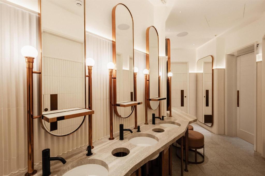 Hart Shoreditch Hotel London, Curio Collection by Hilton - Resim 43