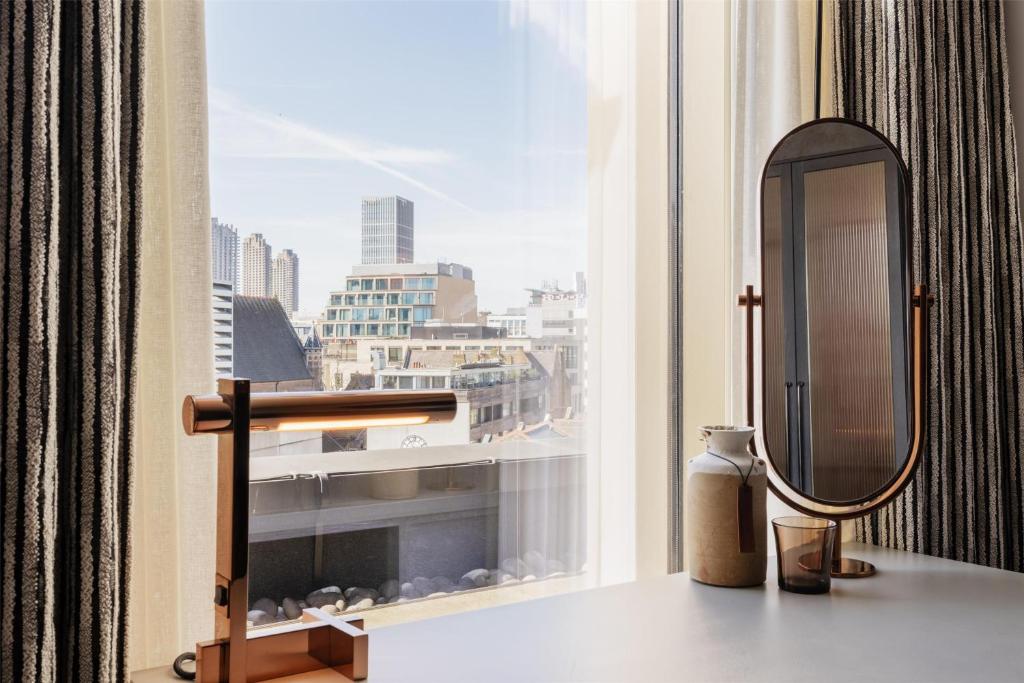 Hart Shoreditch Hotel London, Curio Collection by Hilton - Resim 28