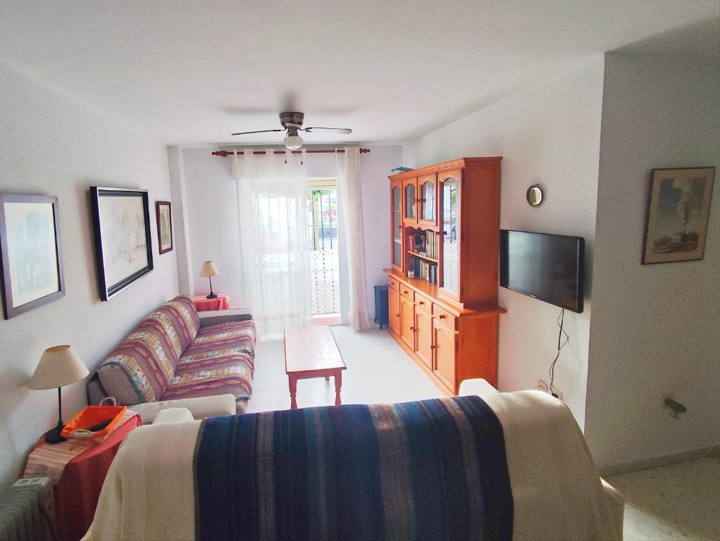 Telewizja i/lub zestaw kina domowego w obiekcie Top Rota Playa La Costilla Costa de la Luz