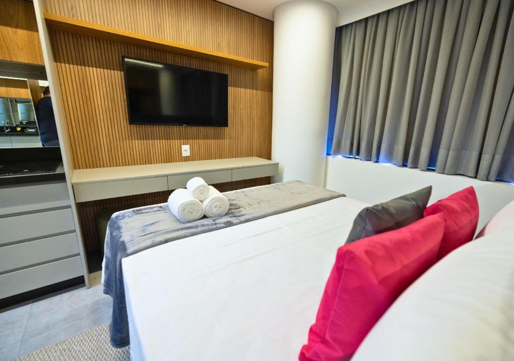 Postel nebo postele na pokoji v ubytování Urbà Home Stay by Housi