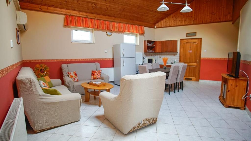 Kuchyň nebo kuchyňský kout v ubytování Zam-Zem Holiday Apartman