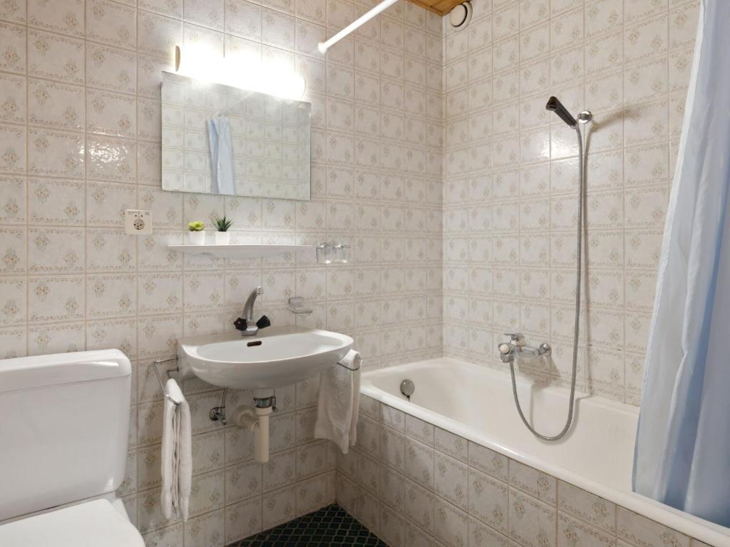 Koupelna v ubytování Apartment Square Poste 341 by Interhome