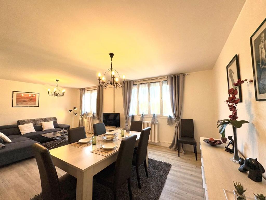 Część wypoczynkowa w obiekcie Apartment Dans la forêt de Pin by Interhome
