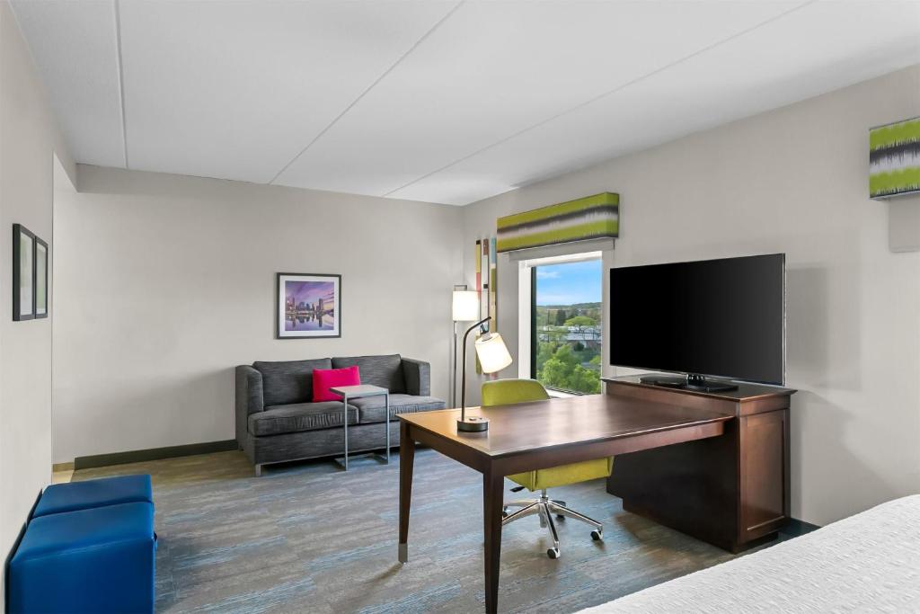 Hampton Inn & Suites Baltimore/Woodlawn photo