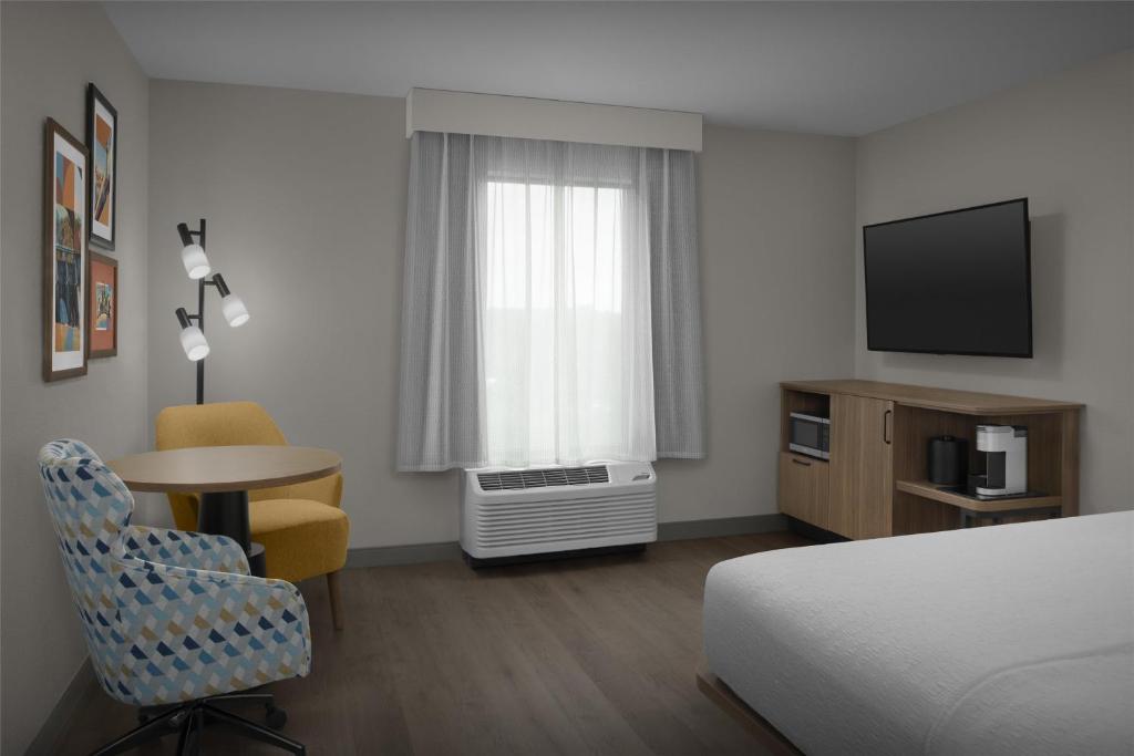 Hampton Inn Lenoir City photo