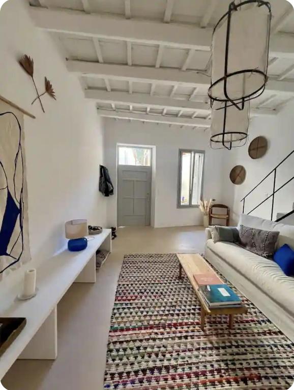 Filoi Rooftop Boutique House,5pax