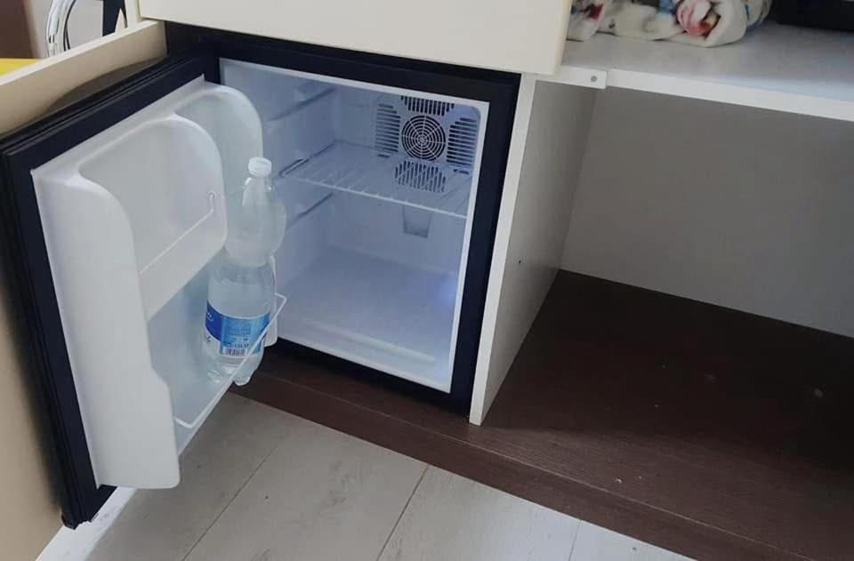 Kuchyň nebo kuchyňský kout v ubytování BrezzaMarina