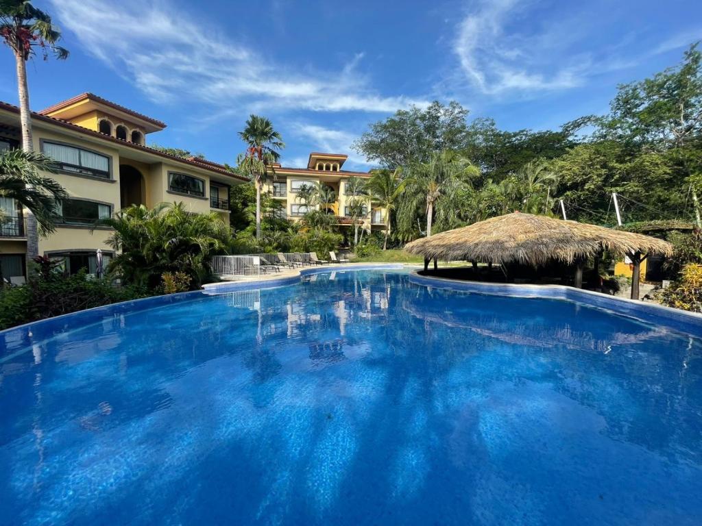 The Oaks Tamarindo Pool Front Condominiums fast wifi photo