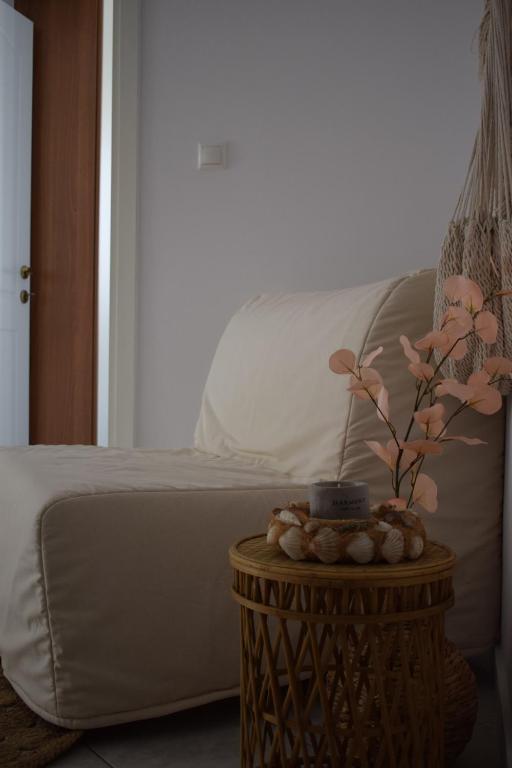 Posezení v ubytování Platamon Boho Apartment 2- Με θέα την θάλασσα