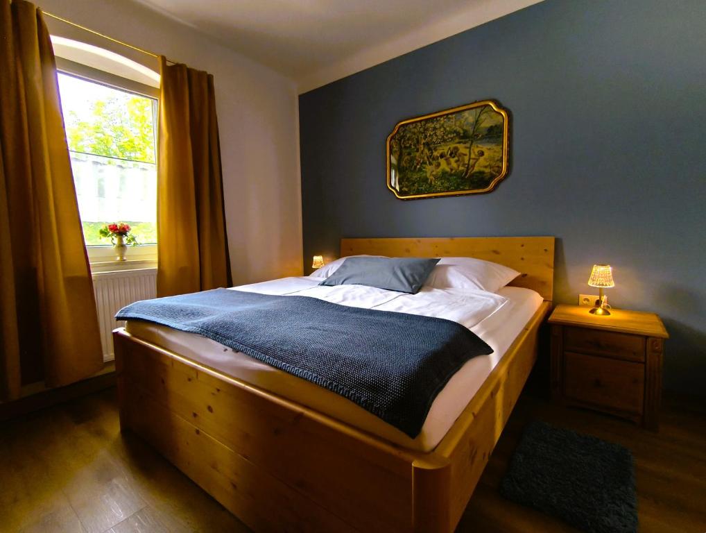 Postel nebo postele na pokoji v ubytování Gasthaus & Pension Zirkelstein