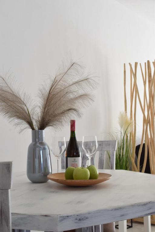Nápoje v ubytování Platamon Boho Apartment 2- Με θέα την θάλασσα