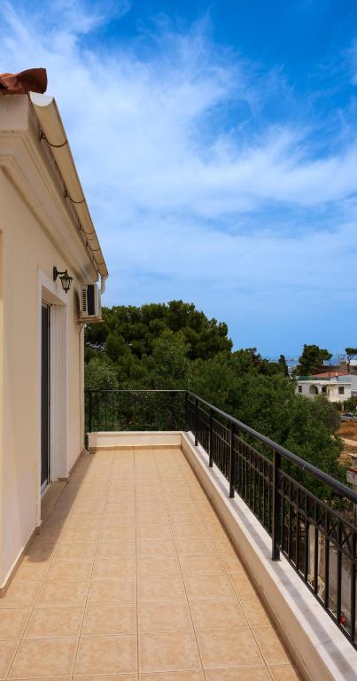 A balcony or terrace at Evelyn's House