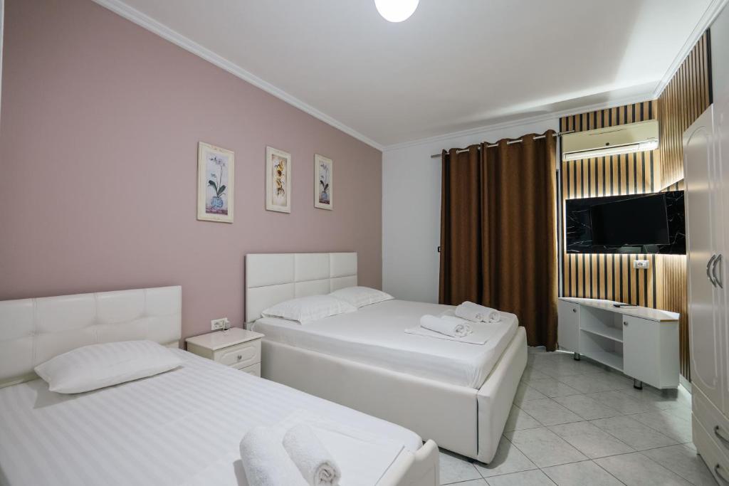 Flower Garden Villa - Studio Mit Balkon