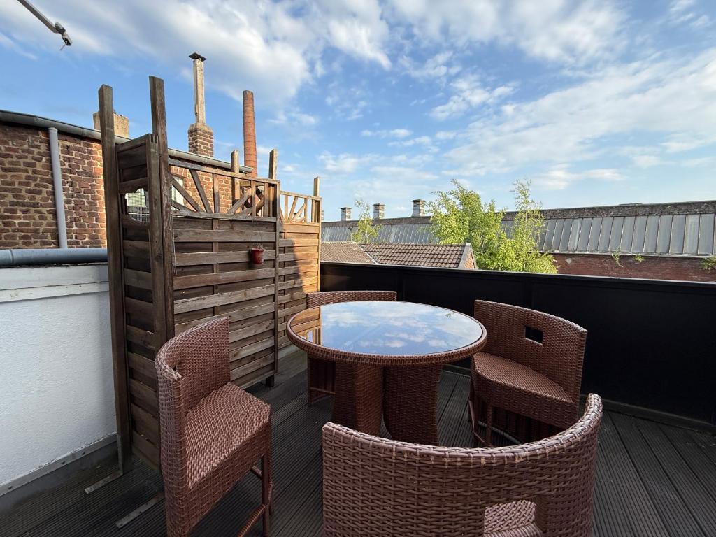 Балкон или терраса в Schöne 2 Zimmer Appartment mit Bad und Küche Self- Check-in