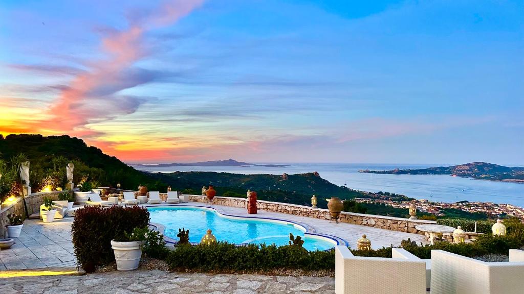 Villa Ventu di Mari, vista mozzafiato su Caprera e sulle Isole, Piscina Riscaldata in Costa Smeralda photo photo 5