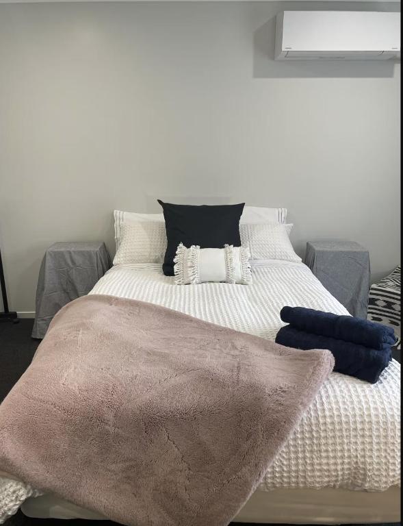 Cosy room with ensuite Central Dunedin - Resim 9