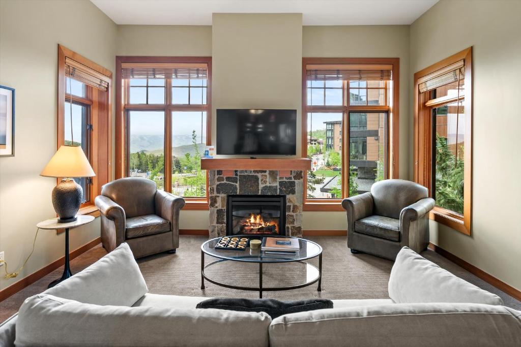 Televisyen dan/atau pusat hiburan di The Starlight Suite Snowmass Base Village