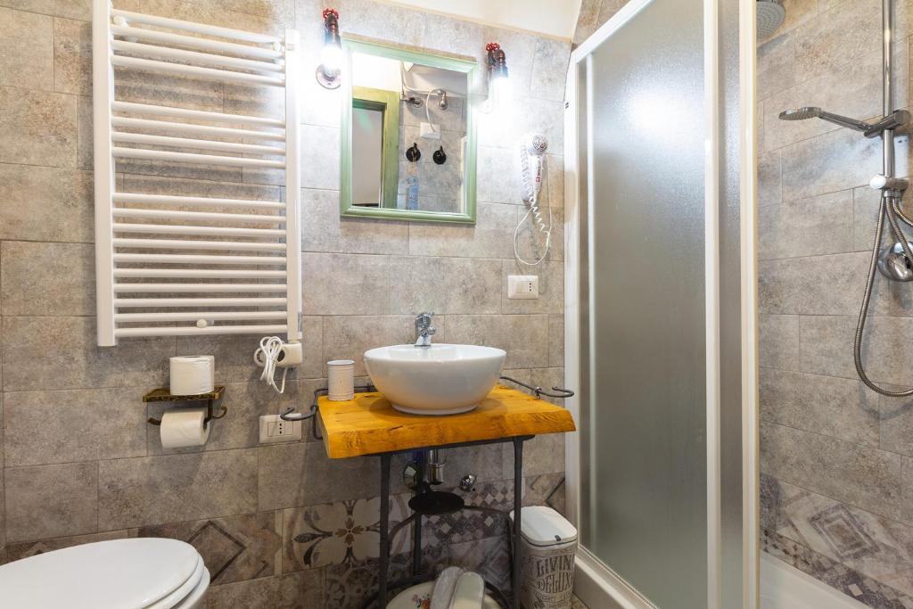 Beb Diavolo Furbetto - Double Or Twin Room With Private Bathroom