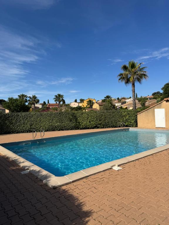 Πισίνα στο ή κοντά στο Charming mini-villa