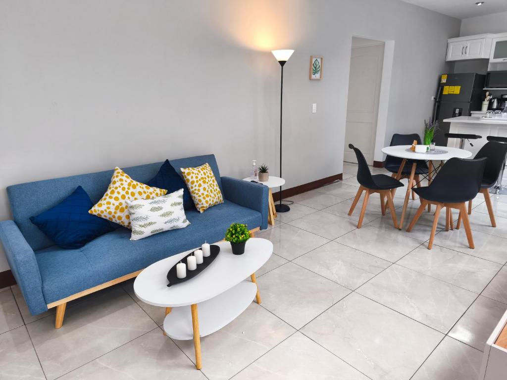 Nhà bếp/bếp nhỏ tại Moderno Apto #4 Casa Tía Tona zona 1