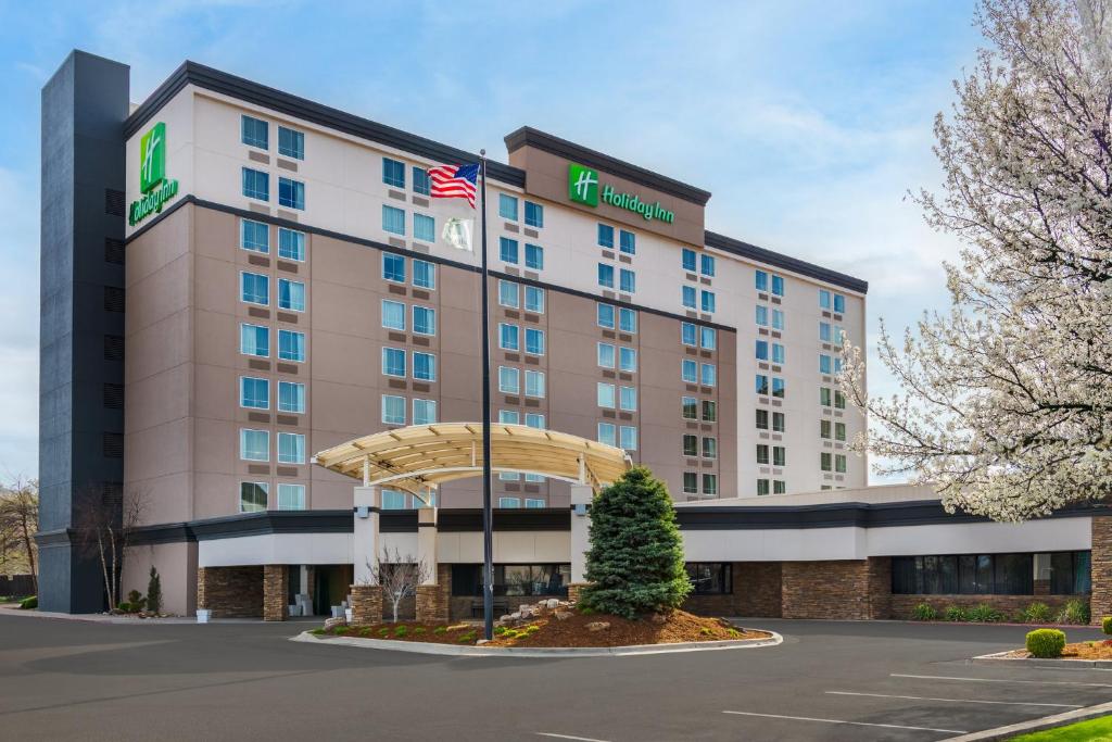 Holiday Inn Wichita East I-35, an IHG Hotel - Housity
