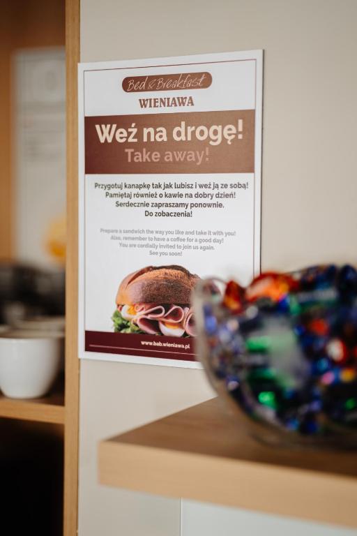 Jedlo v ubytovaní bed & breakfast alebo blízkom okolí