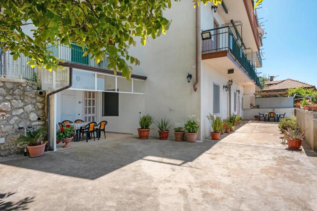 Budova, kde se prázdninový dům nachází