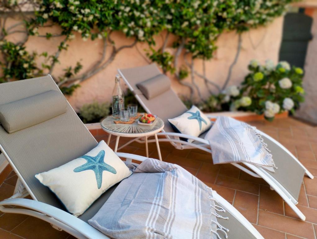 Photo de la galerie de l'établissement La Maisonette - Centro storico, à La Maddalena