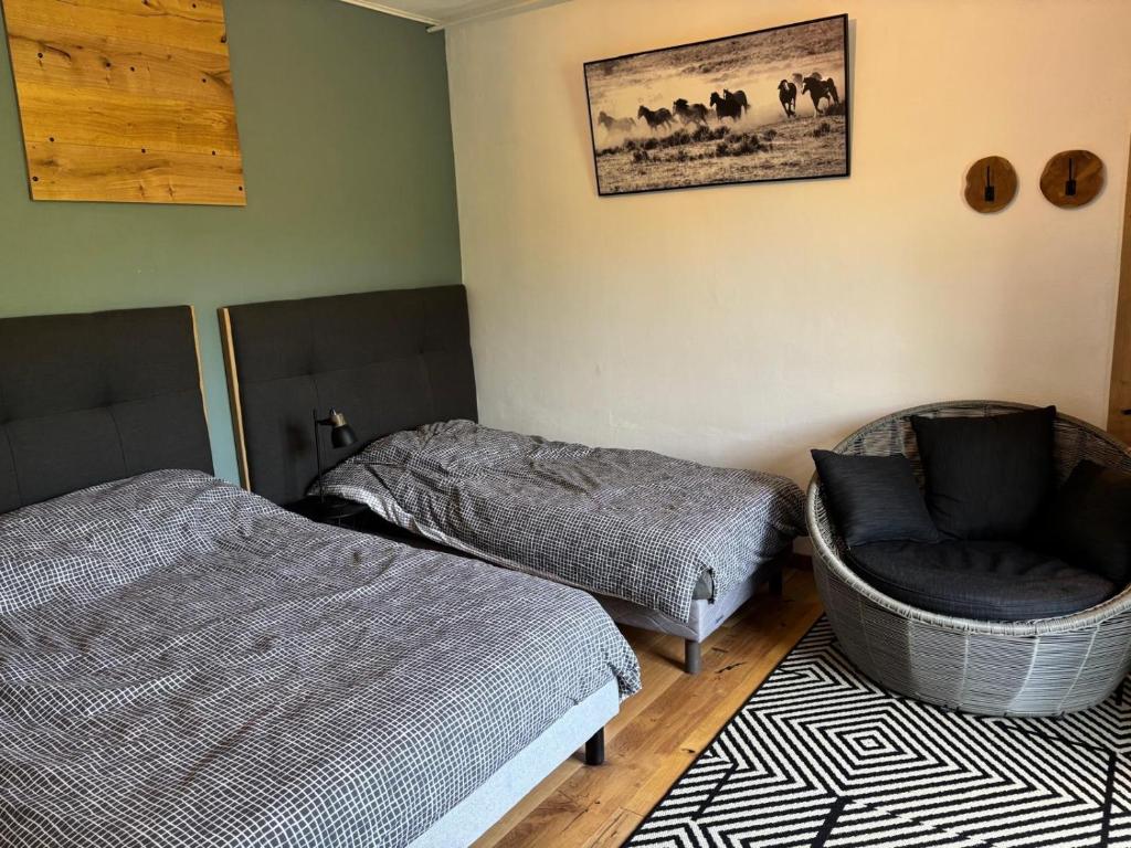 Posteľ alebo postele v izbe v ubytovaní Comfortable house for 4 guests in Saint-Côme-du-Mont