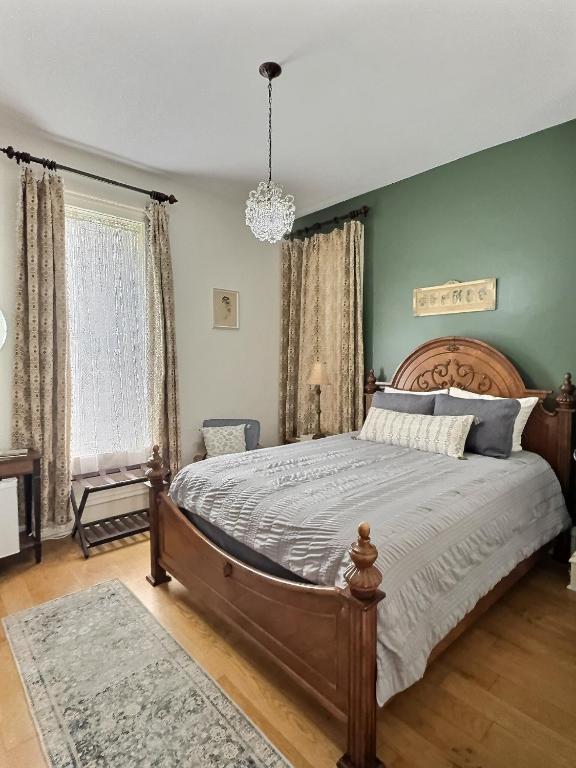 Historic Sion Bass Guest House - 