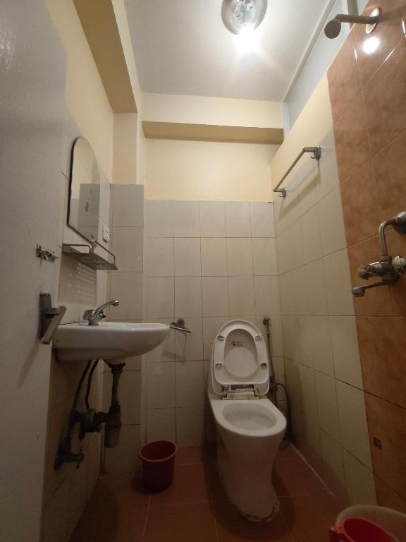 Baðherbergi á Pokhara Eco Friendly Home