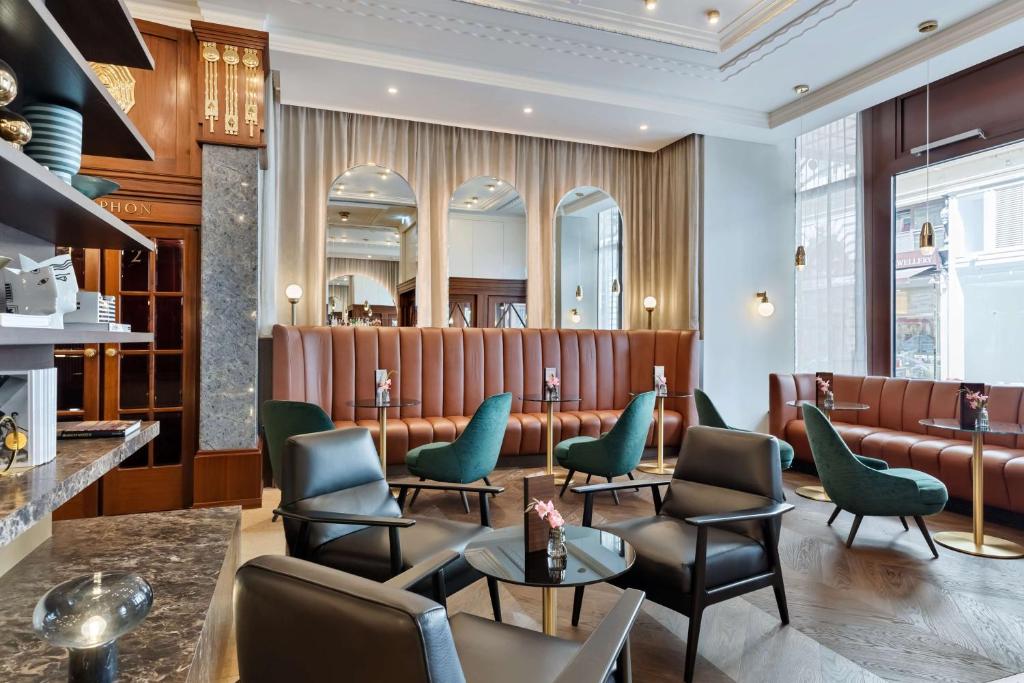 Hotel Astoria Vienna, Curio Collection by Hilton - Resim 8