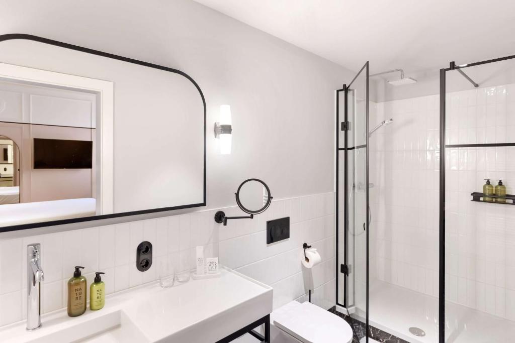 Hotel Astoria Vienna, Curio Collection by Hilton - Resim 18