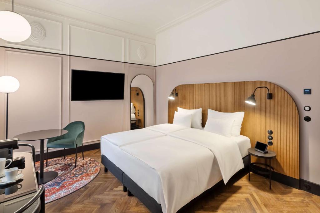 Hotel Astoria Vienna, Curio Collection by Hilton - Resim 26