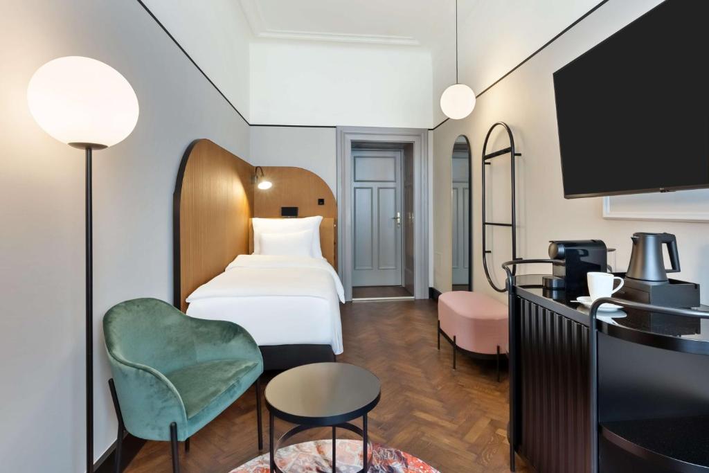Hotel Astoria Vienna, Curio Collection by Hilton - Resim 28
