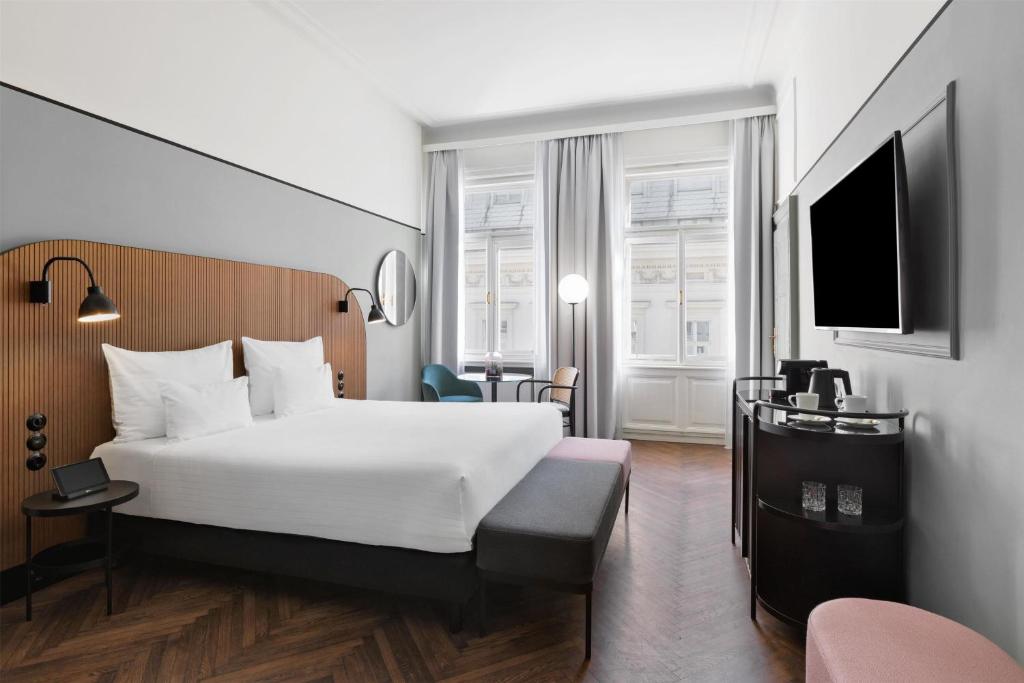 Hotel Astoria Vienna, Curio Collection by Hilton - Resim 36