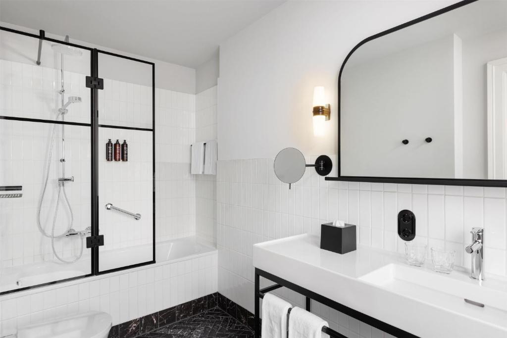 Hotel Astoria Vienna, Curio Collection by Hilton - 17